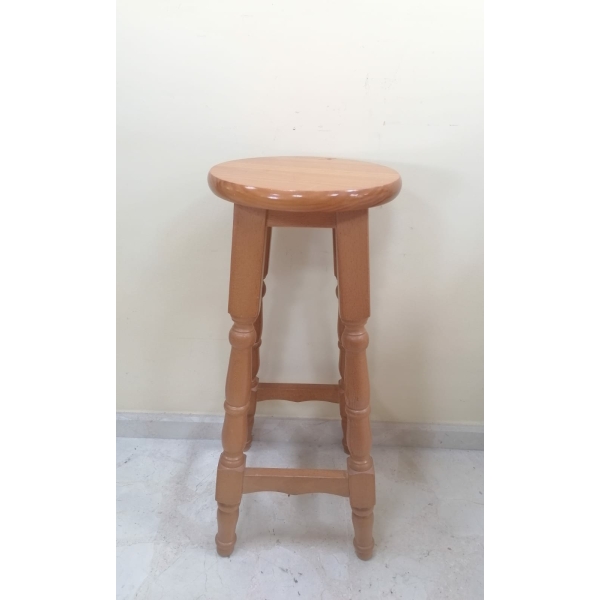 TABURETE ALTO DE MADERA. OCASIÓN.